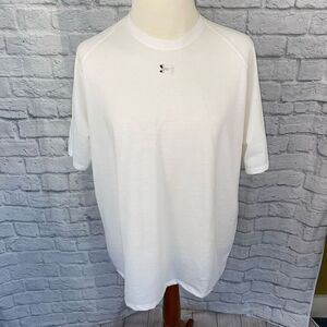 Under Armour men 2XL loose fit short sleeve crewneck white athletic shirt